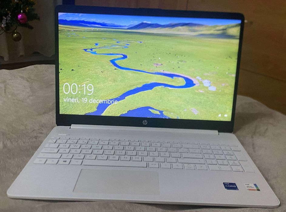 HP Laptop 415s-fq4xoo.1TB. i7 gen11