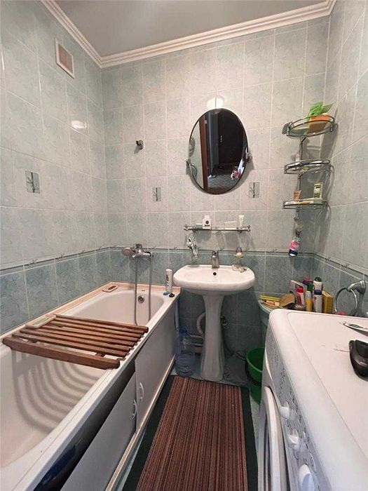 *Продается 3- х комн, район Юго -восток