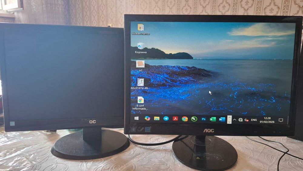 19 " li 2 ta AOC monitorlari sotiladi.