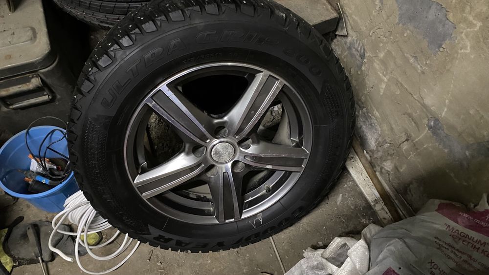 Срочно продам балоны комплект