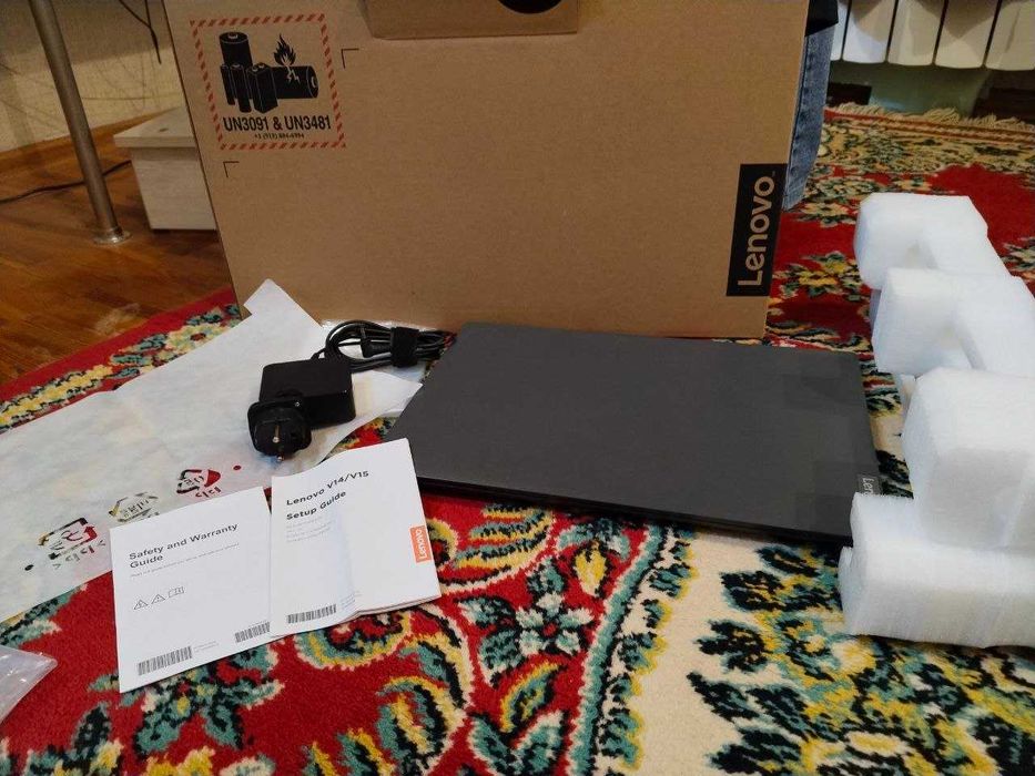 Продается свой ноутбук Lenovo V15 ADA