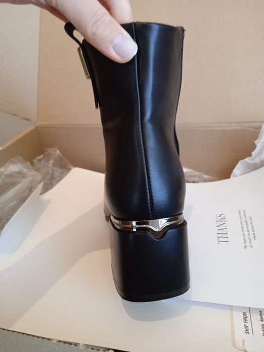 Демисезонные женские полусапожки на байке