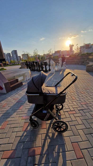 продам детскую коляску