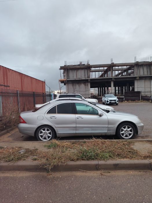 Мерседес Бенц С240