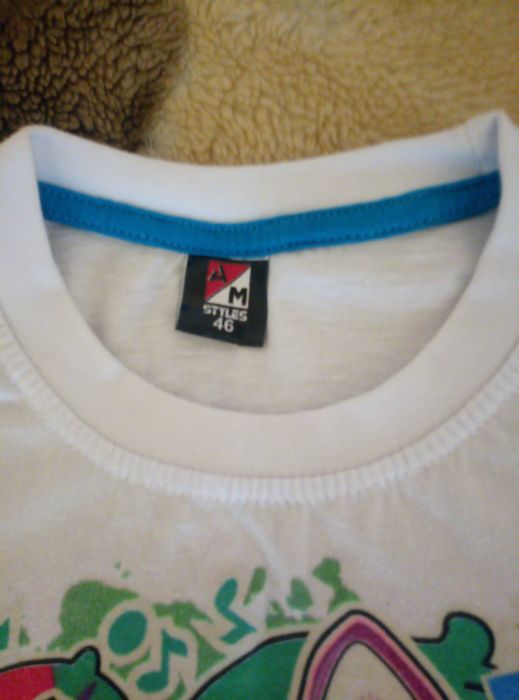 Женская неоновая футболка. Размер 44