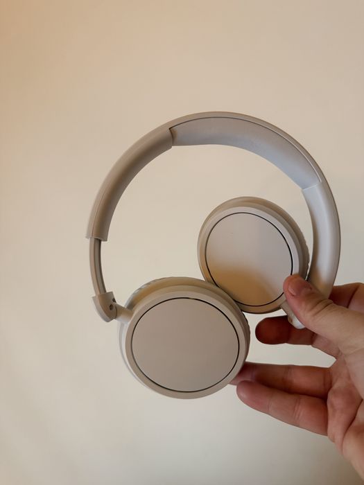 Безжични Bluetooth слушалки Philips TAUH202 бели