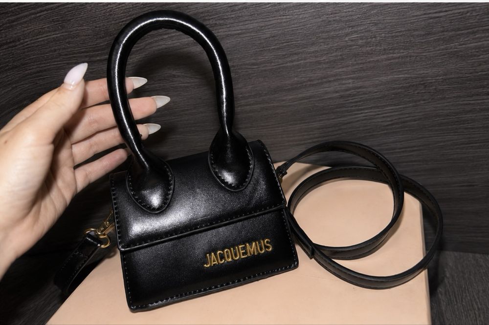 Jacquemos мини чантички