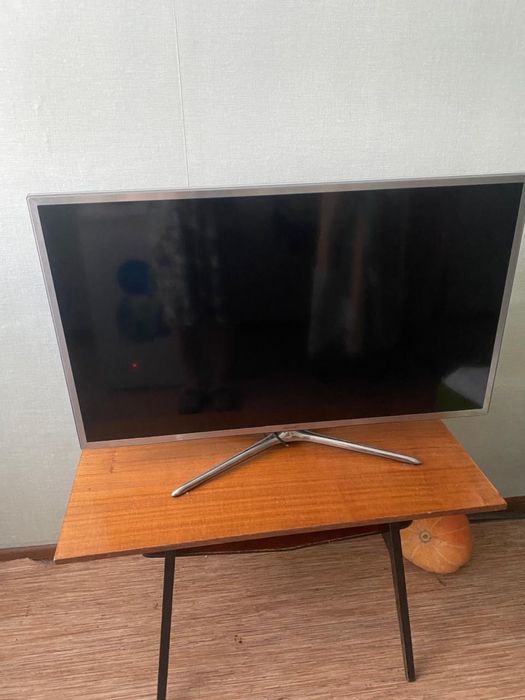 Телевизор samsung