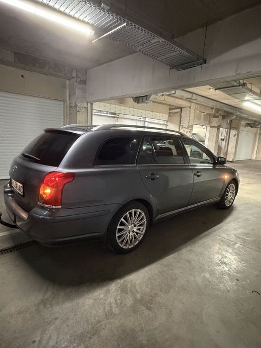 Toyota Avensis 2.2 D-CAT, 6 скорости, комби