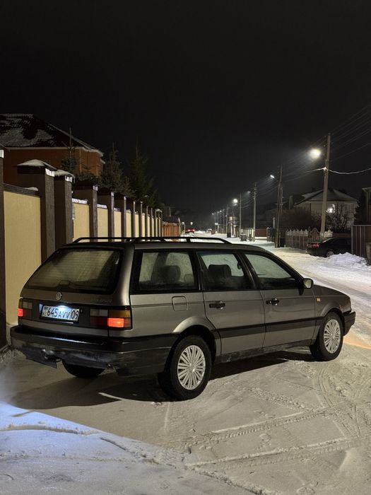 Volkswagen Passat универсал 1.8/1990/ Авто продам пассат