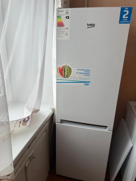 Холодильник двухкамерный