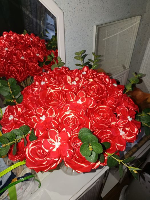 Солмайтын раушандар, атласные розы