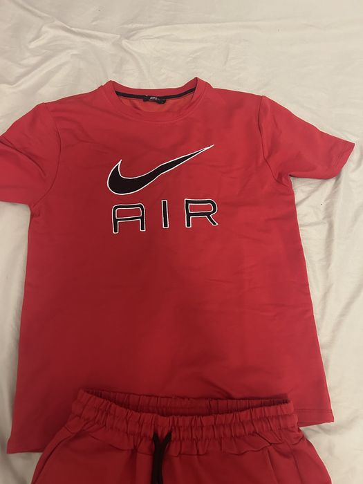 Trening nike rosu scurt