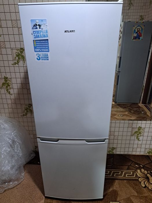 Продам холодильник.30тыс.