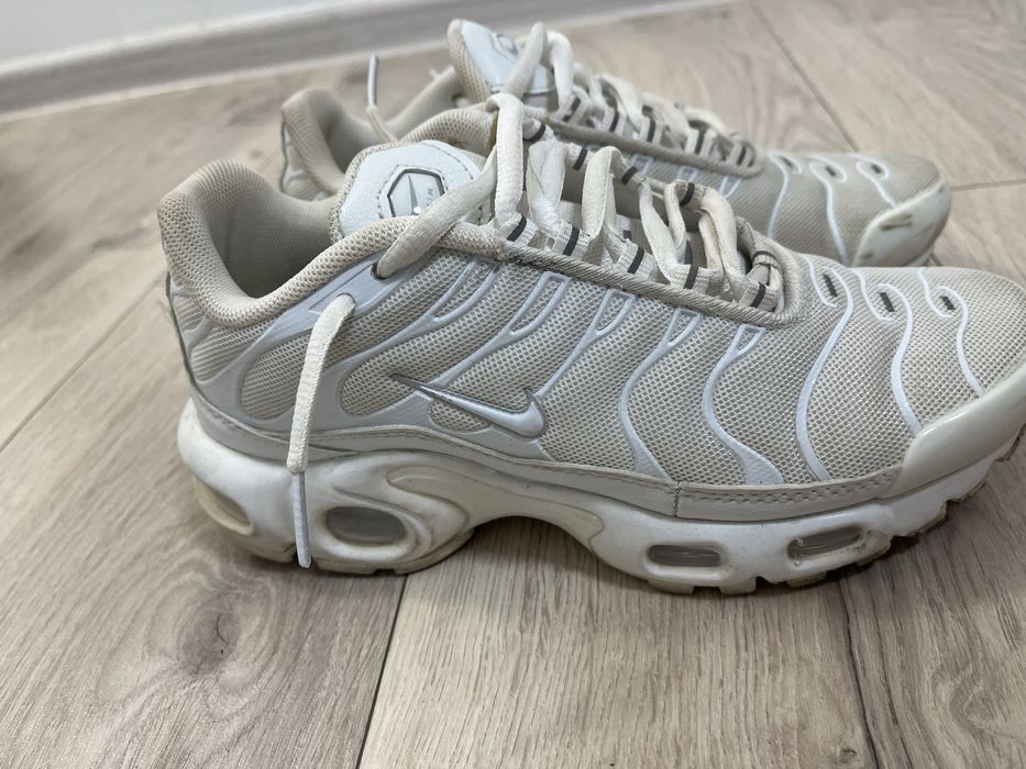 Найк тн белые…….