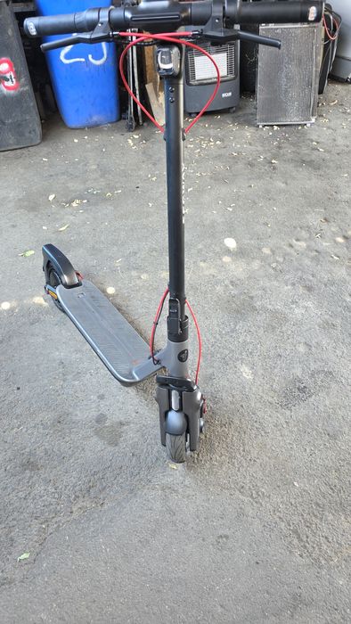 Vand trotineta electrica segway F3 Pro impecabila