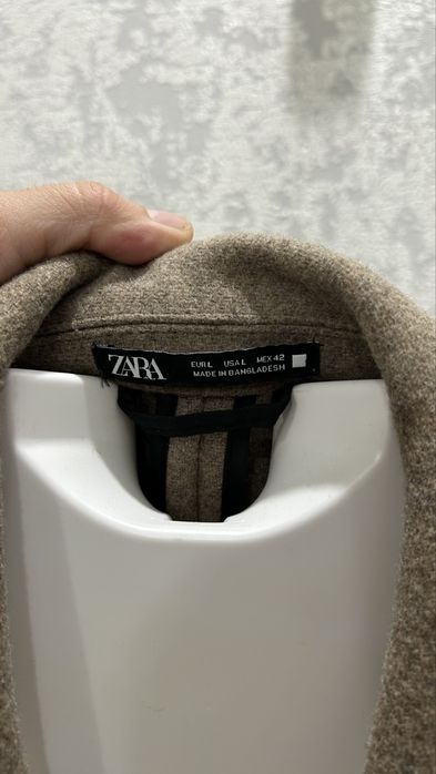 Польто от бренда Zara