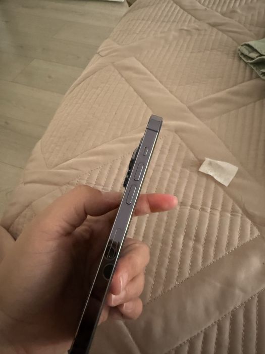 Айфон 14 про на 256 гб. фиолетовый