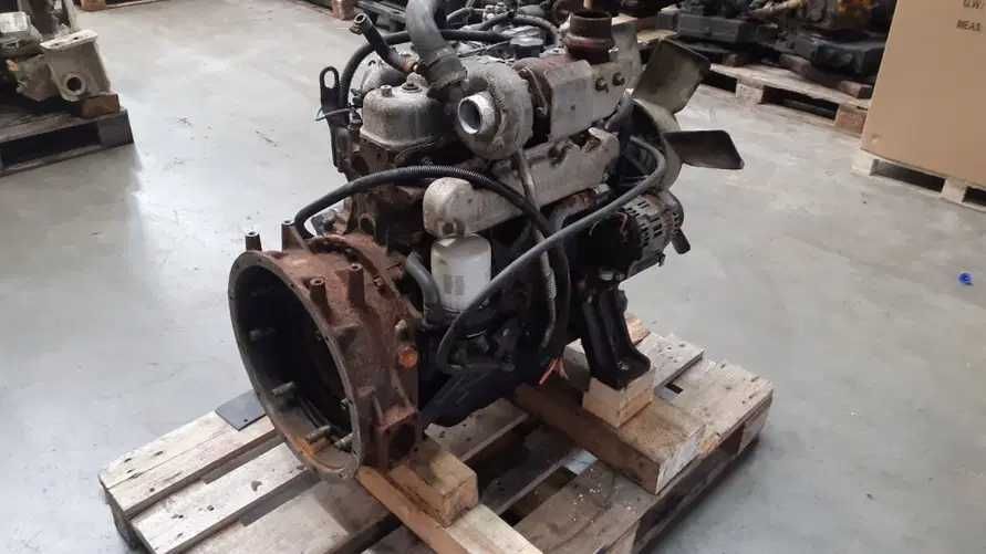 Motor Isuzu 4JG1 Turbo – 70–85 kW / 2500–3000 rpm – compatibil Hitachi EX120, JCB JS130, Case CX130
