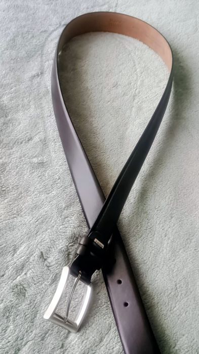 Curea piele maro, nouă, gală.