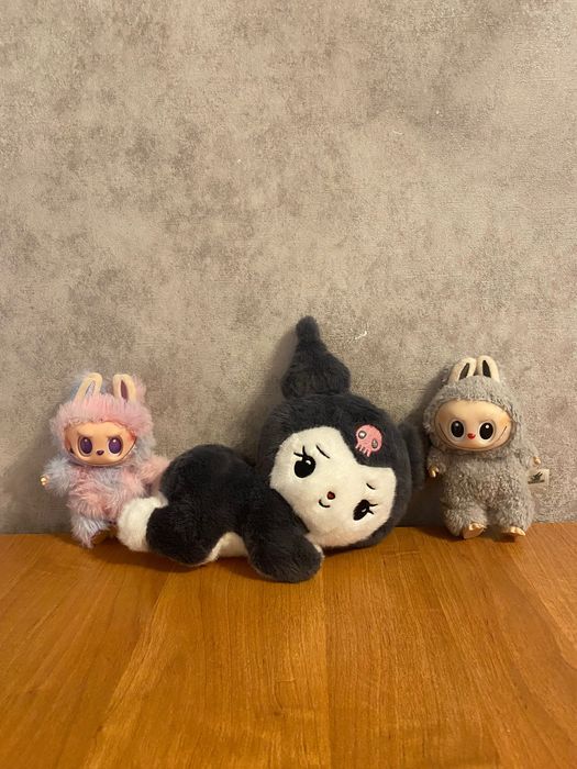 НАБОР Трендовых игрушек: 2 Labubu и Kuromi (Sanrio)