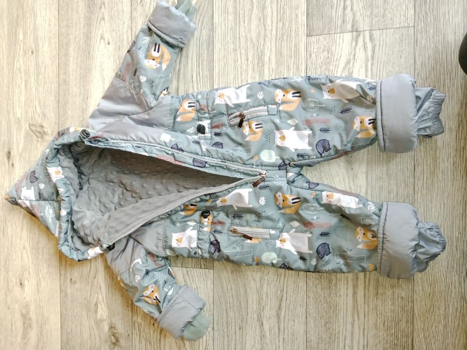 Продам детский комбинезон весна-Осень