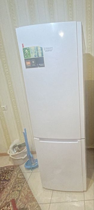 Продаю холодильник Ariston Hotpoint