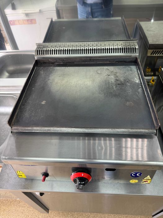 De vanzare: Afacere la cheie - Rulotă complet mobilată și utilată