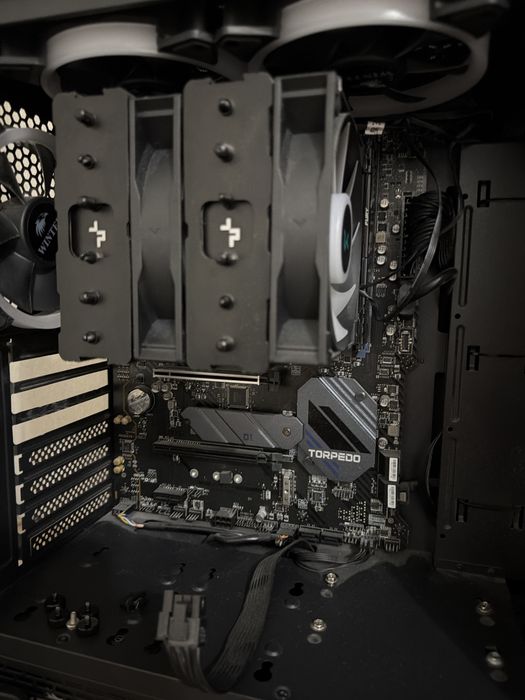 i5-11600kf+msi b560 torpedo+deep cool ag620bk+ssd m2 512gb