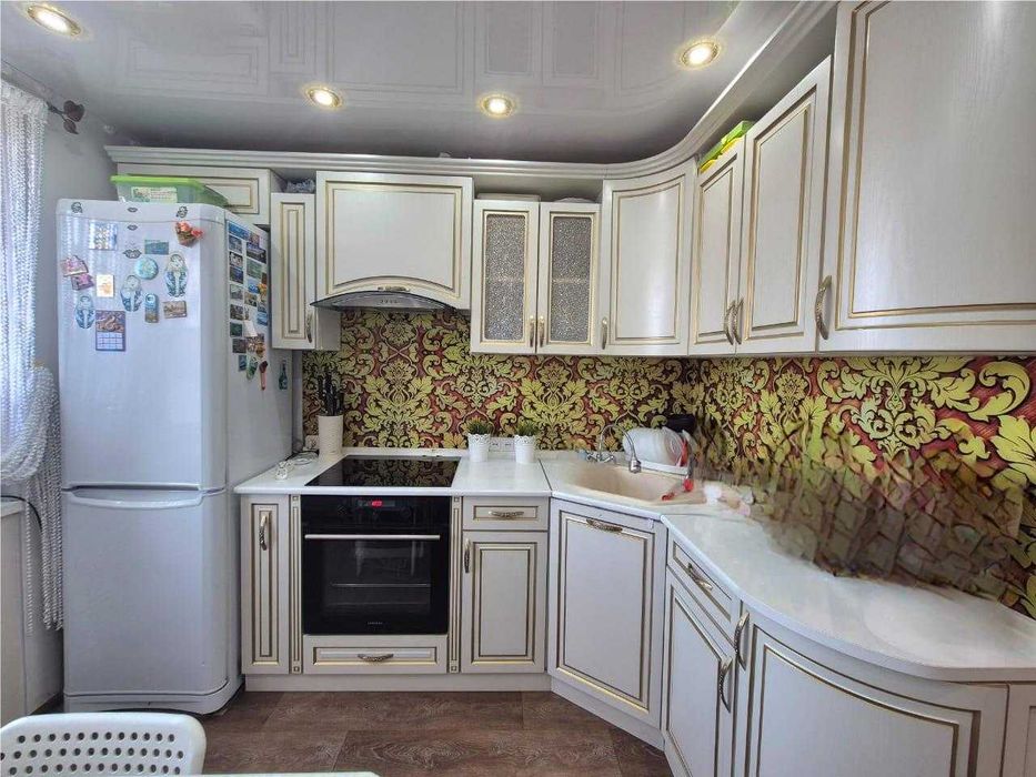 Продам 4 комн квартиру ул./ планировки