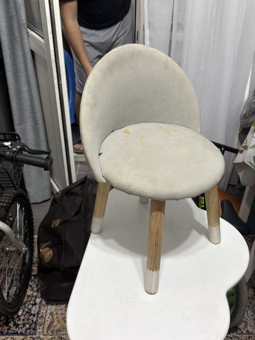 Детский стол со стульями