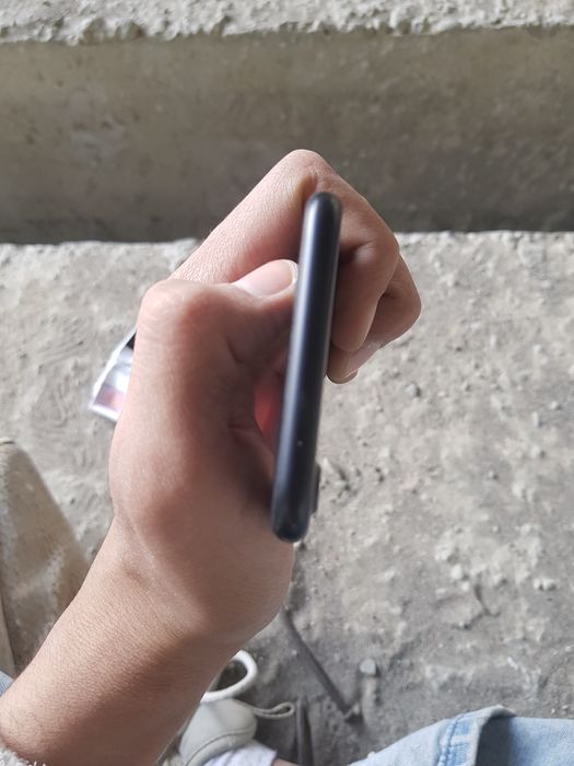 Iphone 7 rangi qora 32 gb