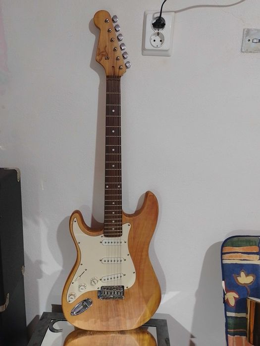 Chitara electrica retro