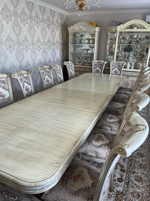 Стол гостинный на 18 чел.