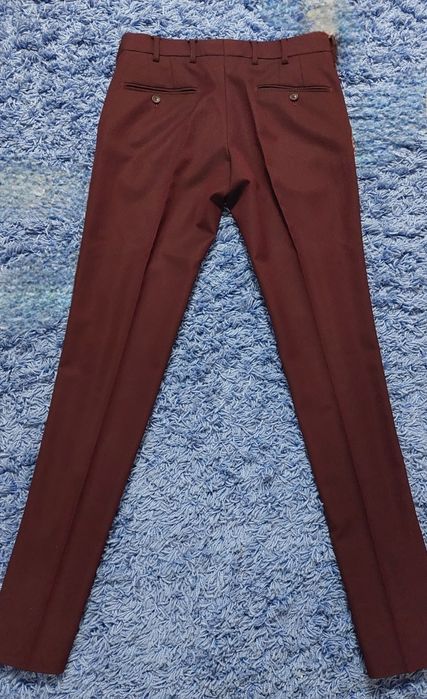 Costum barbatesc marimea 48 talia 0 / slim fit 80 % lana 20 % polies