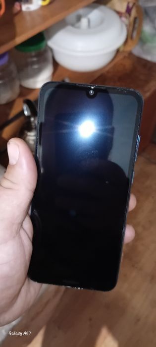 Продам Huawei Y6 2019г
