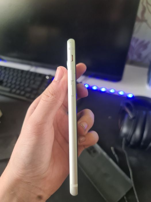 Айфон se2 64gb 74%