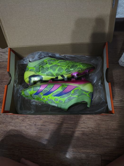 Продаю бутсы Adidas Predator