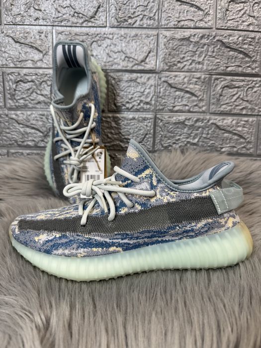 Yeezy 350 v2 Frost