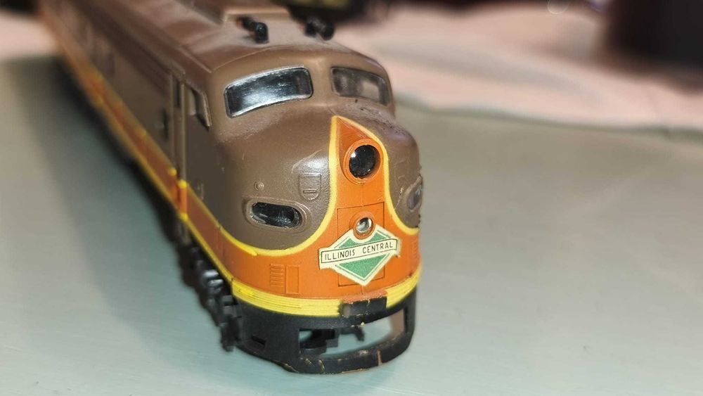 Locomotiva HO Illinois Central dummy, fara motor, stare buna