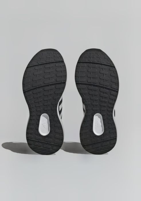 Продам кроссовки детские