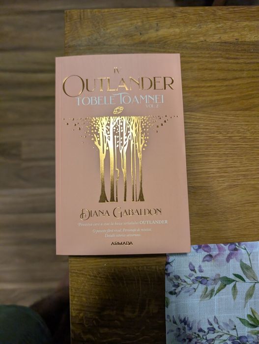 Outlander, 6 volume