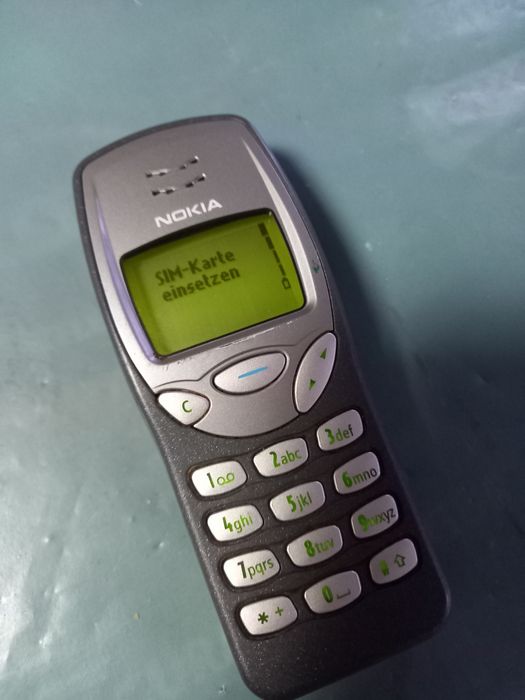 Vând telefon Nokia 3210, pt Colecționari sau Pasionați sau piese