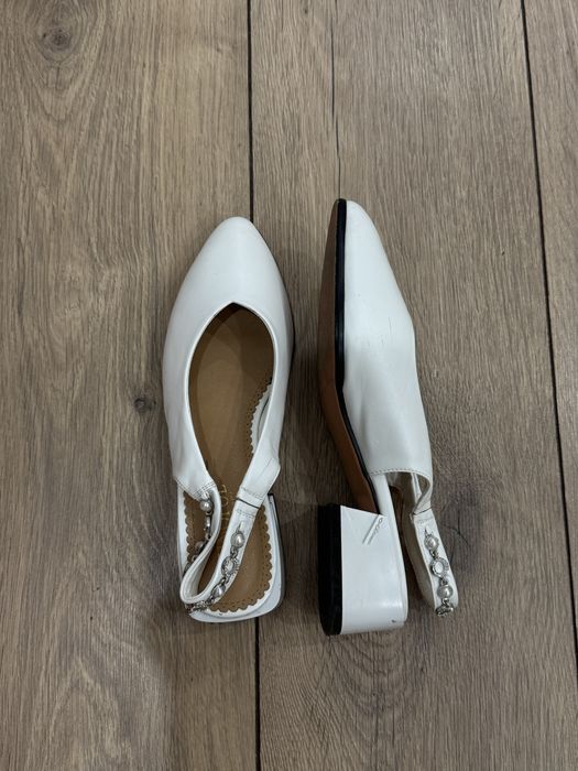 Белые туфли мюли