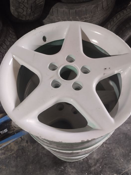 Продам диски на Волгу