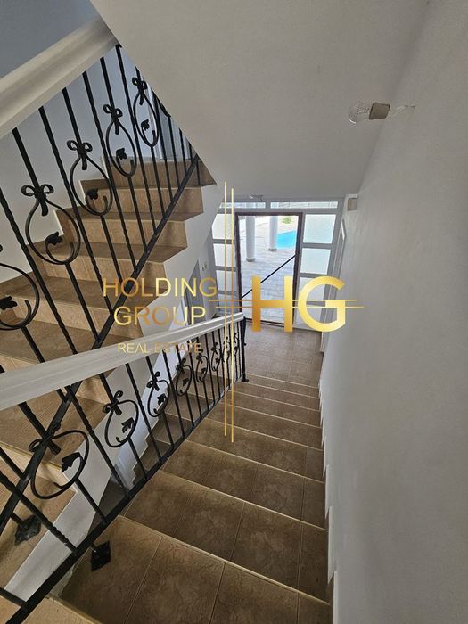 Продава се Къща в с. Рогачево, Област Добрич - 300 кв.м за 1167 €/кв.м - Снимка #11