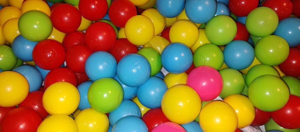 Пързалка DOLU + топки за басейн