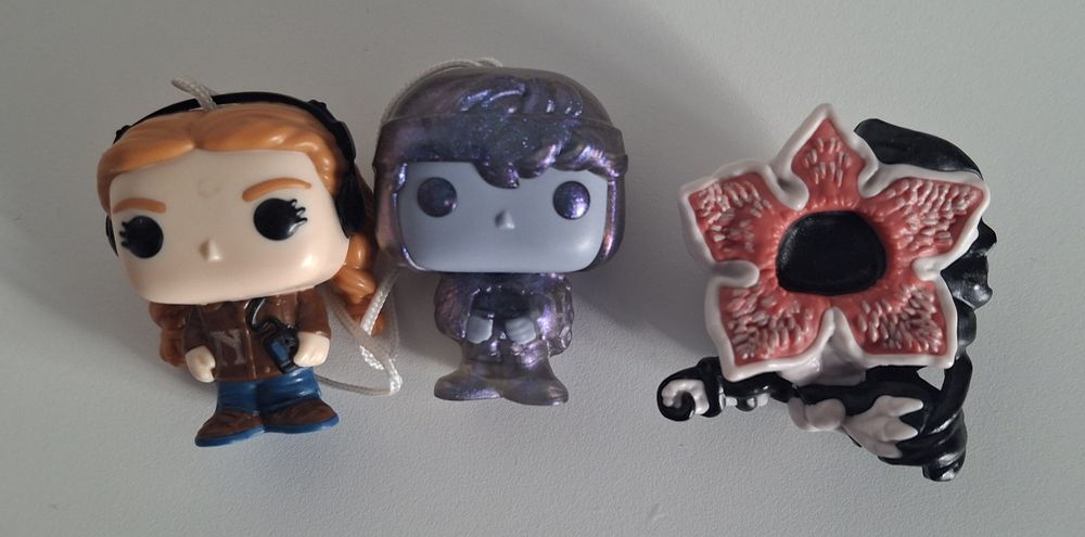 Kinder joy stranger things