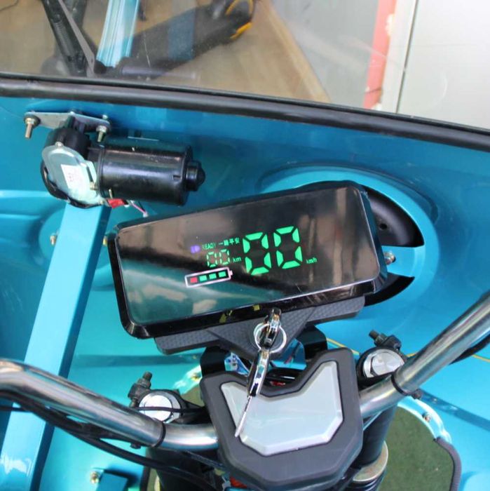 Електрическа Селскостопанска Триколка с Покрив 2000W Maxmotors