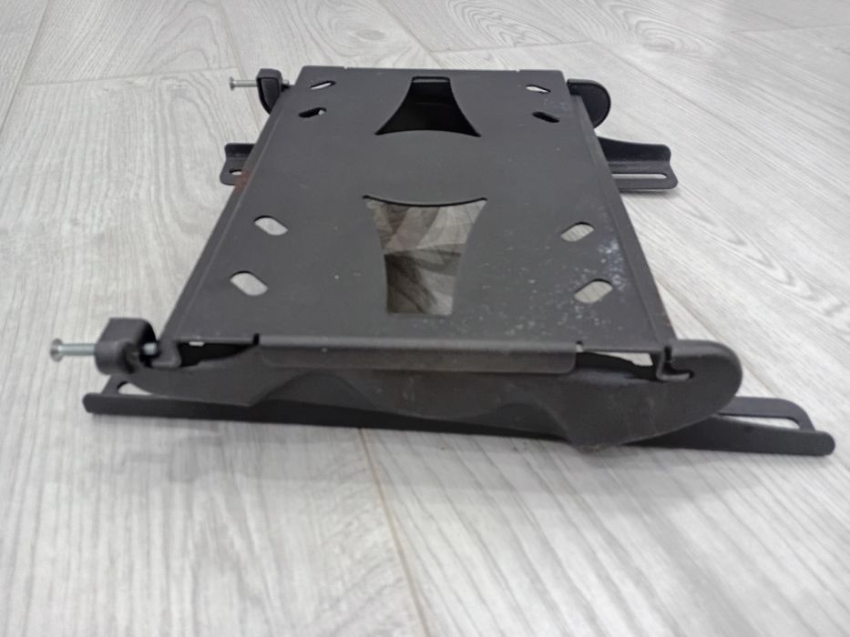 Кронштейн для телевизора